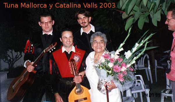 Imagen de mejillon con tuna mallorca con motivo de la actuación en el cumpleaños de la famosa actriz mallorquina, CATALINA VALLS
